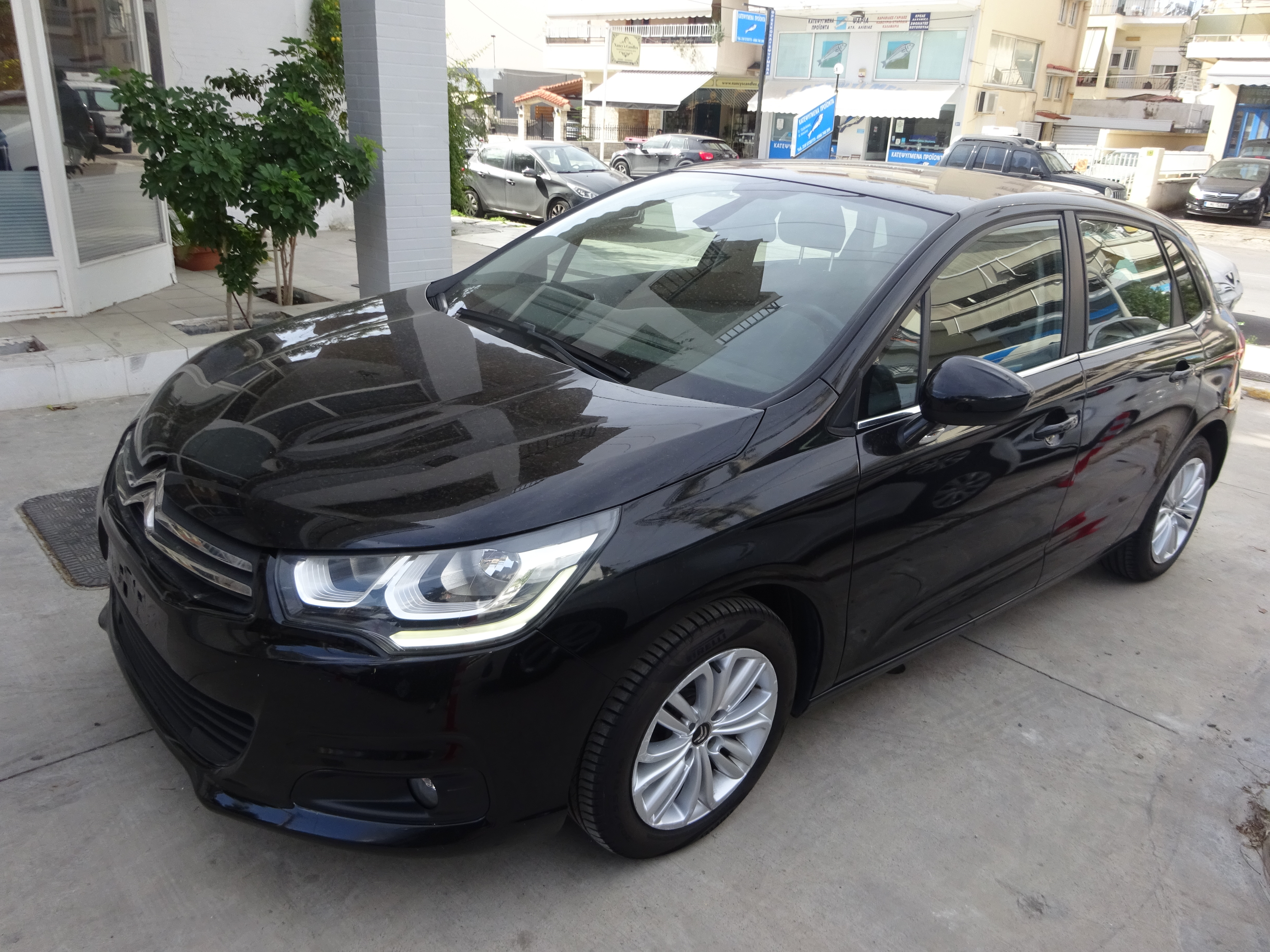 Δείτε περισσότερες φωτογραφίες